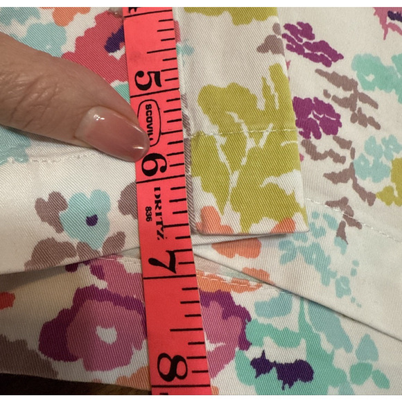 Lands End Comfort Mid Rise Short Floral print Mauve, Ivory, Aqua and Peach in Wo - Picture 11 of 13
